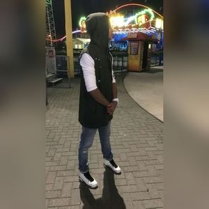 Meet your Posher, Jean carlos